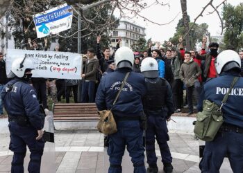 Αλλάζουν όλα στις συναθροίσεις: Αστυνομικοί με κάμερες και μεσολαβητής μεταξύ ΕΛΑΣ και διαδηλωτών