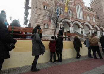 Καπραβέλος (διευθυντής ΜΕΘ του νοσοκομείου «Παπανικολάου)  για Θεοφάνια: Εχω χάσει τα λόγια μου -Ερχεται τρίτο κύμα, θα θρηνήσουμε πολλά θύματα