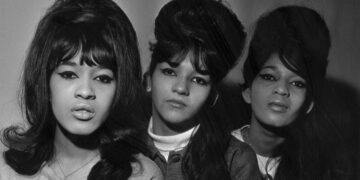 Η Μουσική Γωνιά του Μίλτου Ηλιάδη στο e-ptolemeos.gr -Be my baby- The Ronettes  (New enhanced version )