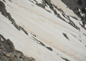 Συναγερμός στον Όλυμπο: Δύο αγνοούμενοι ορειβάτες, μαρτυρία για χιονοστιβάδα