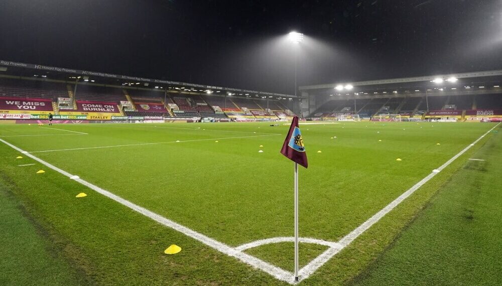 Το μυαλό στη Λίβερπουλ, το σώμα… στην Μπέρνλι για τη Γιουνάιτεντ