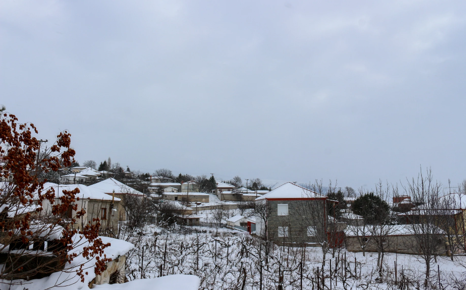 Υπέροχες εικόνες από την χιονισμένη Ερμακιά