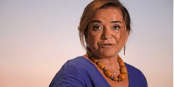 Η Ντόρα Μπακογιάννη ανακοίνωσε ότι έχει πολλαπλό μυέλωμα: «Δεν είναι ποτέ εύκολο ν’ ακούς ότι έχεις καρκίνο»