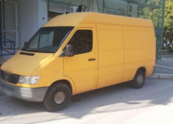 Η ανακοίνωση της αστυνομίας για τη σύλληψη δύο ατόμων σε περιοχή της Κοζάνης που μετέφεραν παράνομα με φορτηγάκι 22 αλλοδαπούς