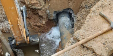 Άμεση διακοπή υδροδότησης στην πόλη του Άργους Ορεστικού, λόγω σοβαρής βλάβης σε κεντρικό αγωγό