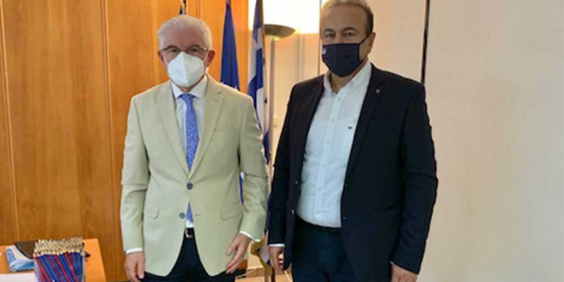 Συνάντηση του Γιάννη Αντωνιάδη με τον πρόεδρο του ΕΛΓΑ Ανδρέα Λυκουρέντζo. Συζητήθηκε το θέμα των αποζημιώσεων των βιολογικών καλλιεργειών στις Πρέσπες