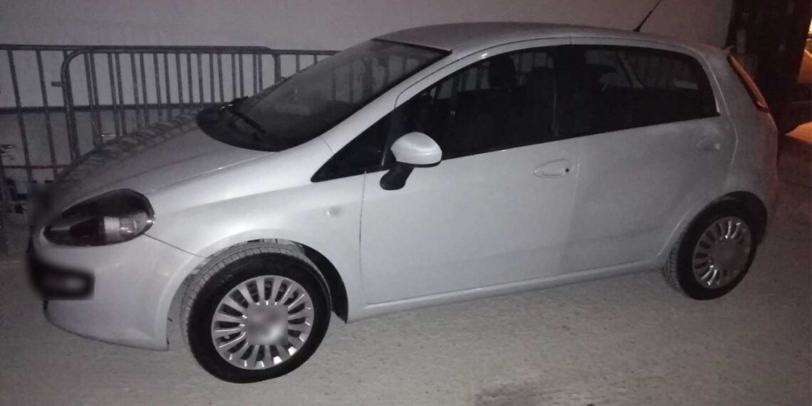 Συνελήφθησαν δύο άτομα σε περιοχή της Κοζάνης, τα οποία μετέφεραν παράνομα με Ι.Χ.Ε. αυτοκίνητο -3- αλλοδαπούς