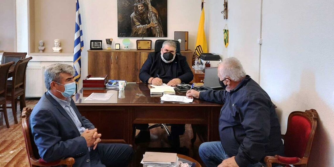 Δήμος Εορδαίας: Υπογραφή σύμβασης για την συντήρηση της εσωτερικής οδοποιίας στην Κρυόβρυση»