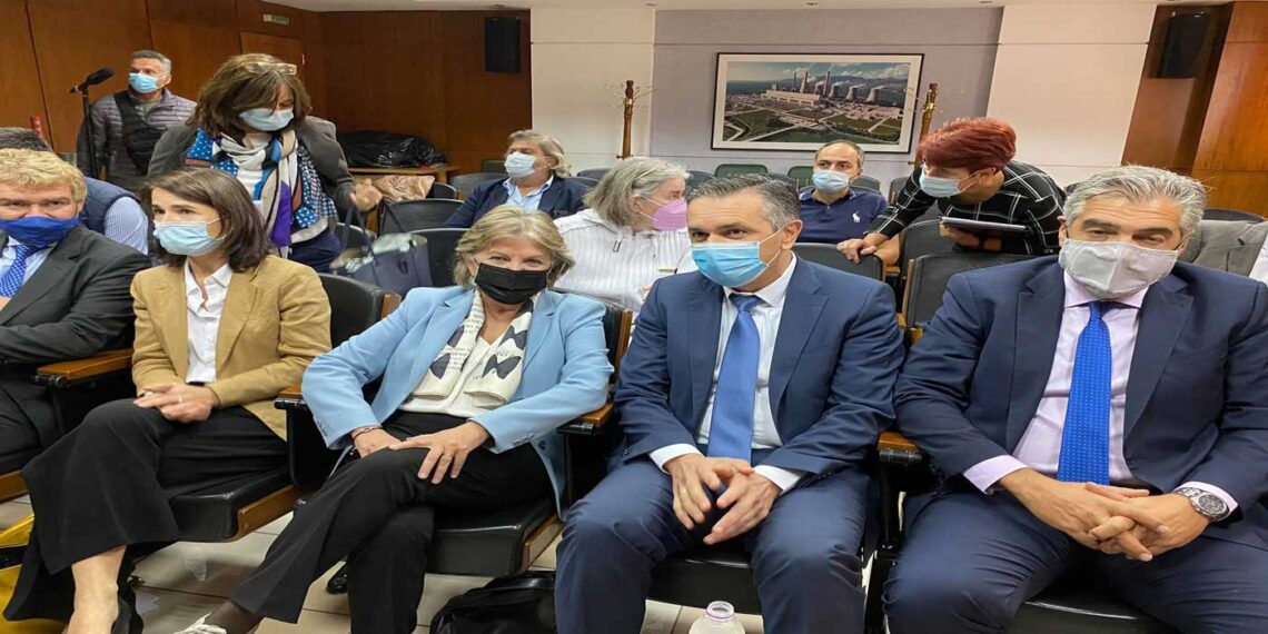 Η επίτροπος της ΕΕ Ελίζα Φερέιρα στον ΑΗΣ Αγ. Δημητρίου- Μαζί της ο Κωστής Μουσουρούλης και ο Περιφερειάρχης Δυτικής Μακεδονίας