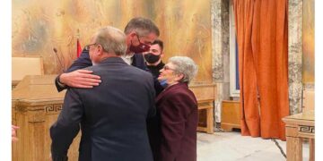 Ζευγάρι 87 και 85 ετών πάντρεψε ο δήμαρχος Αθηναίων!