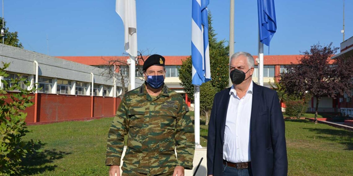 Στο ΛΚΔΜ βρέθηκε σήμερα ο Αρχηγός του Γενικού Επιτελείου Στρατού Αντιστράτηγος Χαράλαμπος Λαλούσης- Ολοκληρώθηκε καταστροφή των κατασχεμένων εκρηκτικών υλών από μονάδες του στρατού (Δελτίο Τύπου)