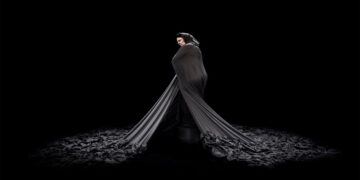 Η Κυρά της Ρω” του Γιάννη Σκαραγκά σε σκηνοθεσία Σταύρου Λίτινα Στον ομώνυμο ρόλο η Φωτεινή Μπαξεβάνη στο ΔΗΠΕΘΕ ΚΟΖΑΝΗΣ την Τετάρτη 27 Οκτωβρίου   