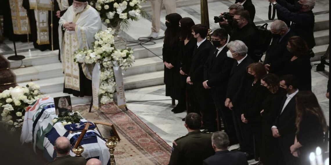 Η κηδεία της Φώφης Γεννηματά – Η Ελλάδα αποχαιρετά μια σπουδαία μαχήτρια