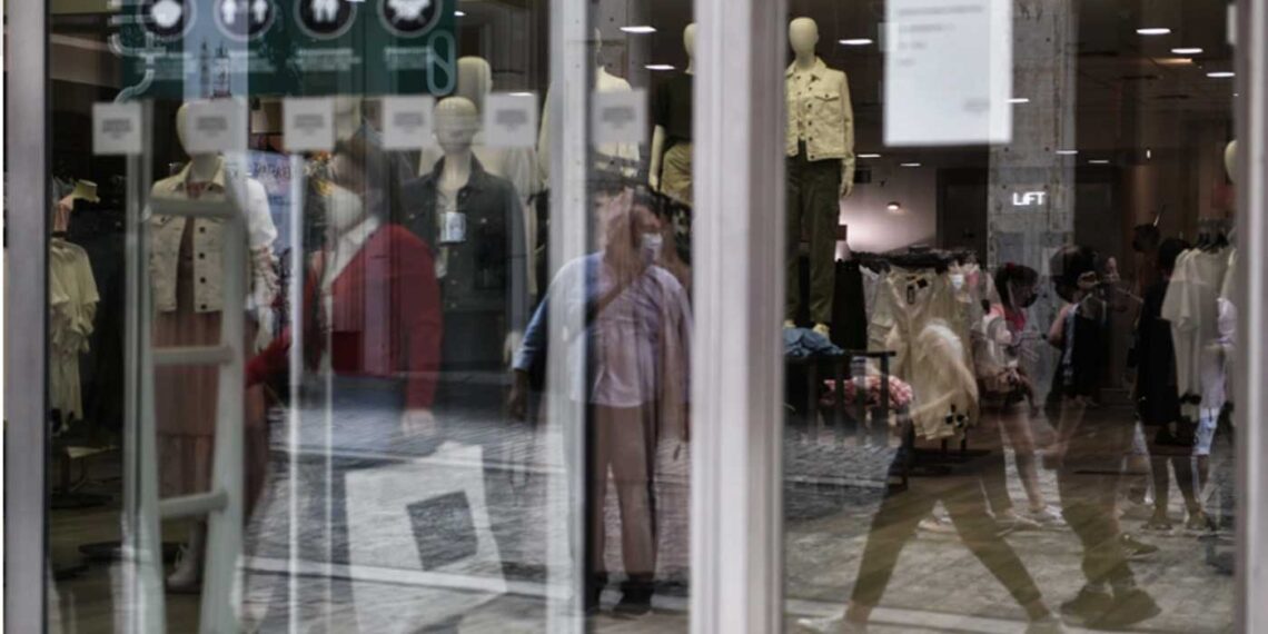 Επιστροφή στην κανονικότητα για τους εμβολιασμένους – Τι αλλάζει