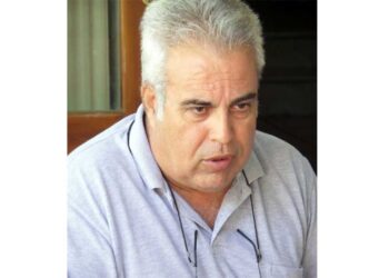 Το σχόλιο του Δημάρχου Βελβεντού για τις αυριανές παρελάσεις: “Οι οριζόντιες αποφάσεις πολλές φορές «οριζοντιώνουν» το σύμπαν… Και δεν τις παίρνεις τελευταία στιγμή”