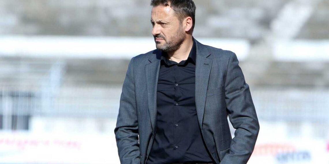 Η επίσημη ανακοίνωση του Φ.Σ. για την πρόσληψη του Σάκη Παπαβασιλείου στην θέση του προπονητή