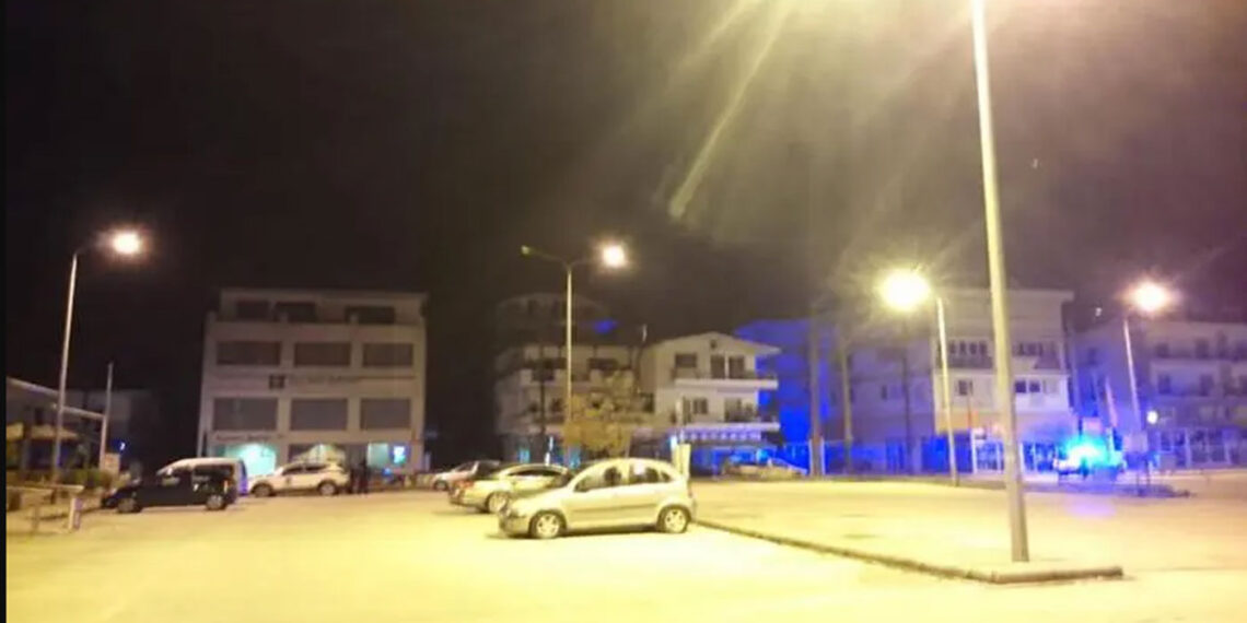 Καστοριά: Έκρηξη τα ξημερώματα σε κολόνα της ΔΕΗ, στο πάρκινγκ του εμπορικού (φωτο)