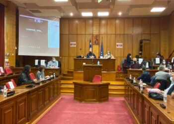 Συνεδριάζει το Περιφερειακό Συμβούλιο για το ΣΔΑΜ – Μόλις 14 σύμβουλοι παρόντες στην αίθουσα από τους 41 – Δηλώσεις Καρυπίδη-Ζεμπιλιάδου-Πράσσου-Τσάκωνα(VIDEO)