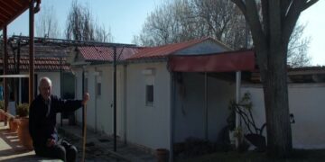 Οι ξεχασμένοι των Γρεβενών -Είκοσι έξι χρόνια μετά τον σεισμό συνεχίζουν να ζουν σε κοντέινερ -VIDEO