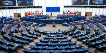 Κάντρι Σίμσον, Επίτροπος Ενέργειας της Ευρωπαϊκής Ένωσης: «Η καλύτερη απάντηση στην πρόκληση των τιμών, είναι να προχωρήσουμε ταχύτερα στις ανανεώσιμες πηγές ενέργειας»