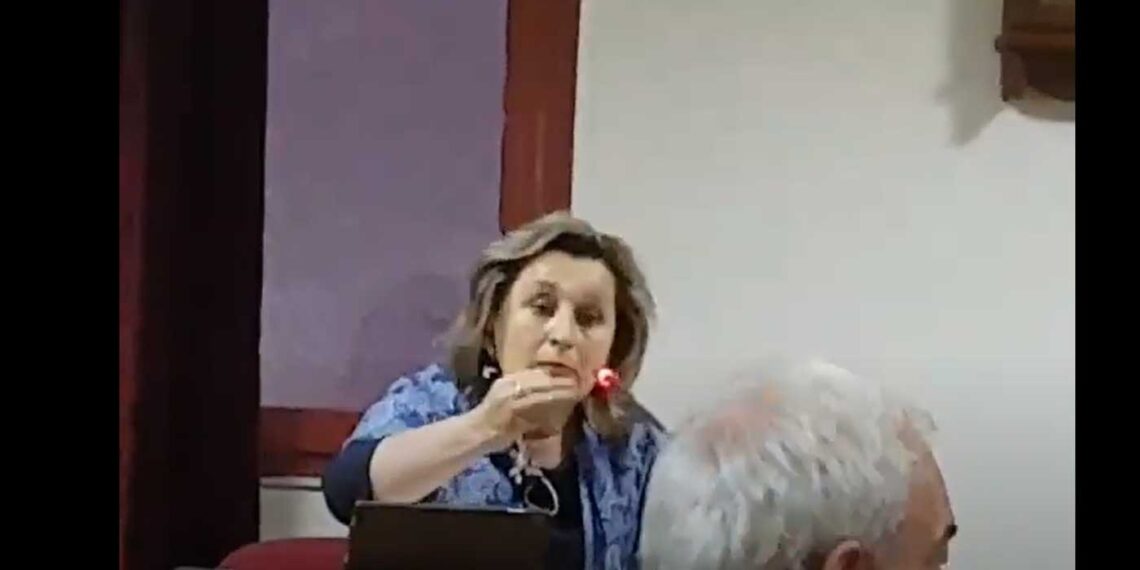 Μεγάλη ένταση προκάλεσαν οι αναφορές σε Ιδιωτικοποιήσεις επί ΣΥΡΙΖΑ, στη Δευτερολογία της Αθ. Τερζοπούλου στο ΔΣ Εορδαίας για την ΑΜΚ της ΔΕΗ-VIDEO