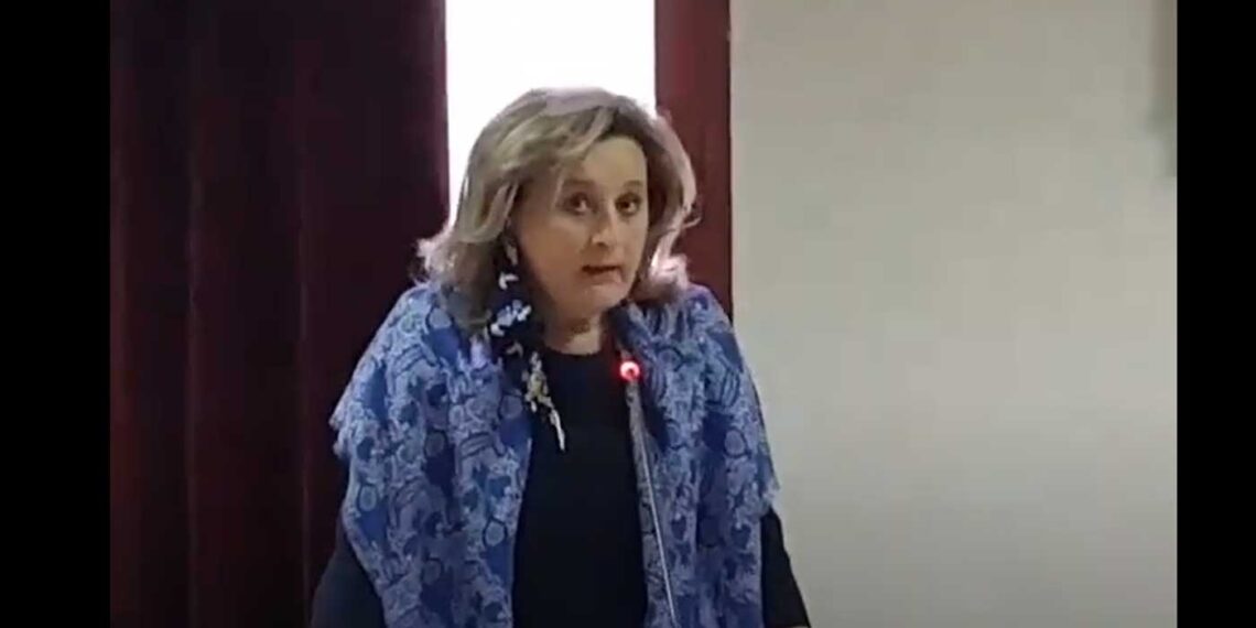 Τερζοπούλου στο ΔΣ Εορδαίας για την ΑΜΚ: “Πόσο αιφνιδιαστική ήταν η ιδιωτικοποίηση της ΔΕΗ όταν από το 1990 όλες οι κυβερνήσεις την είχαν στον ορίζοντα τους; – Η γενιά μας δεν έχει να κληροδοτήσει τίποτα όμορφο στα παιδιά μας” – VIDEO