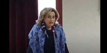 Τερζοπούλου στο ΔΣ Εορδαίας για την ΑΜΚ: “Πόσο αιφνιδιαστική ήταν η ιδιωτικοποίηση της ΔΕΗ όταν από το 1990 όλες οι κυβερνήσεις την είχαν στον ορίζοντα τους; – Η γενιά μας δεν έχει να κληροδοτήσει τίποτα όμορφο στα παιδιά μας” – VIDEO