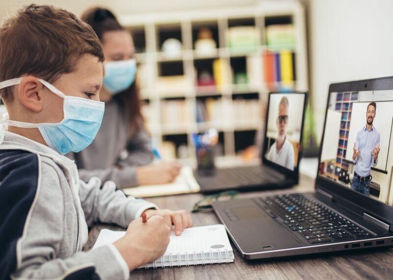 Τι ώρες θα γίνουν τα μαθήματα σε Δημοτικά και Νηπιαγωγεία σε Κοζάνη, Χαραυγή και ΖΕΠ μέσω τηλεκπαίδευσης σήμερα