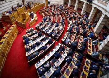 Η Βουλή συμμετέχει στο δημόσιο πένθος για τη Φώφη Γεννηματά -Αναστολή των εργασιών