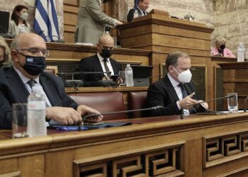 «Οδηγώντας με Ασφάλεια» – Παρουσιάστηκε στη Βουλή το νέο νομοσχέδιο