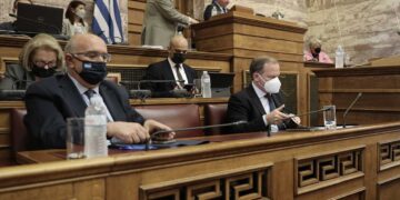 «Οδηγώντας με Ασφάλεια» – Παρουσιάστηκε στη Βουλή το νέο νομοσχέδιο