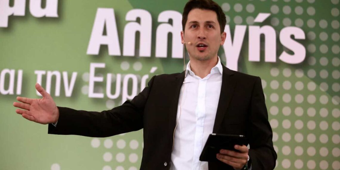 Ο έκτος υποψήφιος για την ηγεσία του ΚΙΝΑΛ είναι ο Παύλος Χρηστίδης