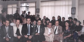 Τα πρώτα προσφυγόπουλα, από τις αξέχαστες Πατρίδες, αποτελούν τους μαθητές της 1ης  τάξης του ημιγυμνάσιου Καϊλαρίων-Πτολεμαϊδος το 1927-1928.-Από την στήλη του Γ. Καζαντζή στον Παλμό της Τετάρτης 24/11