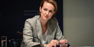 Επαύξηση όλων των υποσταθμών στη Δυτική Μακεδονία- Πόσα φωτοβολταϊκά λειτουργούν στην περιοχή- Η παρέμβαση της Γ.Γ. του ΥΠΕΝ, Αλεξάνδρας Σδούκου