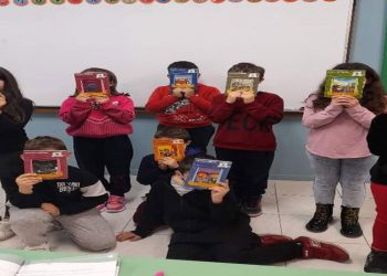 Προσφορά αγάπης με δωρεά βιβλίων και παραμυθιών στο Δημοτικό Σχολείο Ασβεστόπετρας
