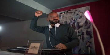 Αποστόλης Καλλιώρας: Από αστυνομικός στην Αθήνα, DJ και φαρμέρης στις Πρέσπες