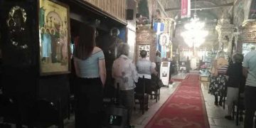 Στο τραπέζι rapid test και στις εκκλησίες