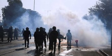 Επεισόδια στη συγκέντρωση πυροσβεστών στην Κηφισίας – Ρίψη χημικών και κρότου λάμψης