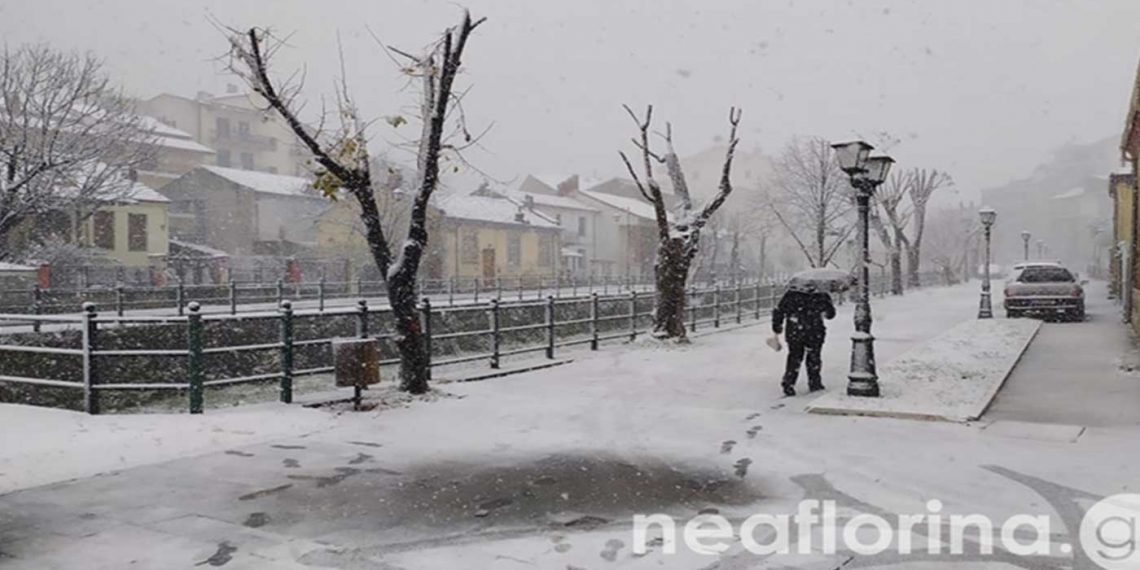 Φλώρινα: Με χιόνια αποχαιρέτησε ο Νοέμβριος-Πανέμορφες εικόνες μέσα στην πόλη