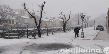 Φλώρινα: Με χιόνια αποχαιρέτησε ο Νοέμβριος-Πανέμορφες εικόνες μέσα στην πόλη