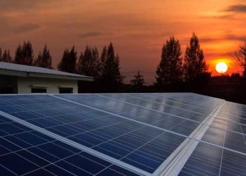 Φωτοβολταϊκά σε στέγες: Μια ευκαιρία για όλους! – Γράφει ο Κων/νος Γκαράκης