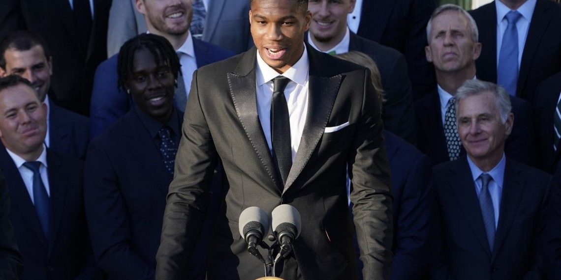 Γιάννης Αντετοκούνμπο: “Χωρίς την σκληρή δουλειά τίποτα από αυτά δεν θα ήταν δυνατό, τιμή ο Λευκός Οίκος”