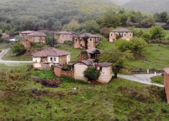 Καστοριά: Ταξίδι με drone στο χωριό που ερήμωσε στον εμφύλιο και έμεινε έτσι μέχρι σήμερα