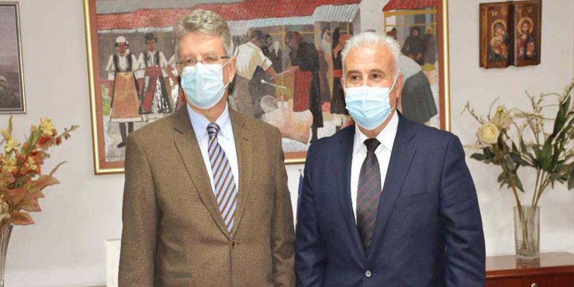 Σε εγκάρδιο κλίμα η τελετή παράδοσης – παραλαβής στην Περιφερειακή Ενότητα Φλώρινας