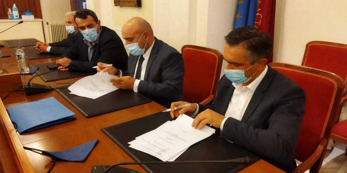 Καστοριά: Έπεσαν οι υπογραφές μεταξύ Περιφέρειας και “Εγνατίας οδού” για τη Σήραγγα της Κλεισούρας -ΦΩΤΟΓΡΑΦΙΕΣ