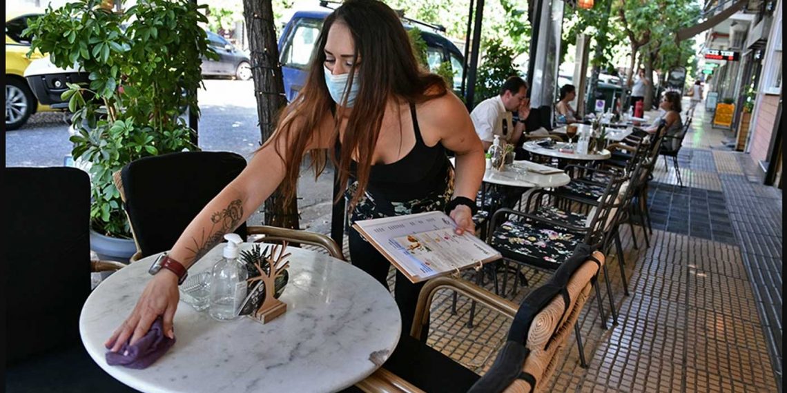 Πλεύρης: Με self test τα παιδιά σε εστιατόρια, κομμωτήρια και λιανεμπόριο