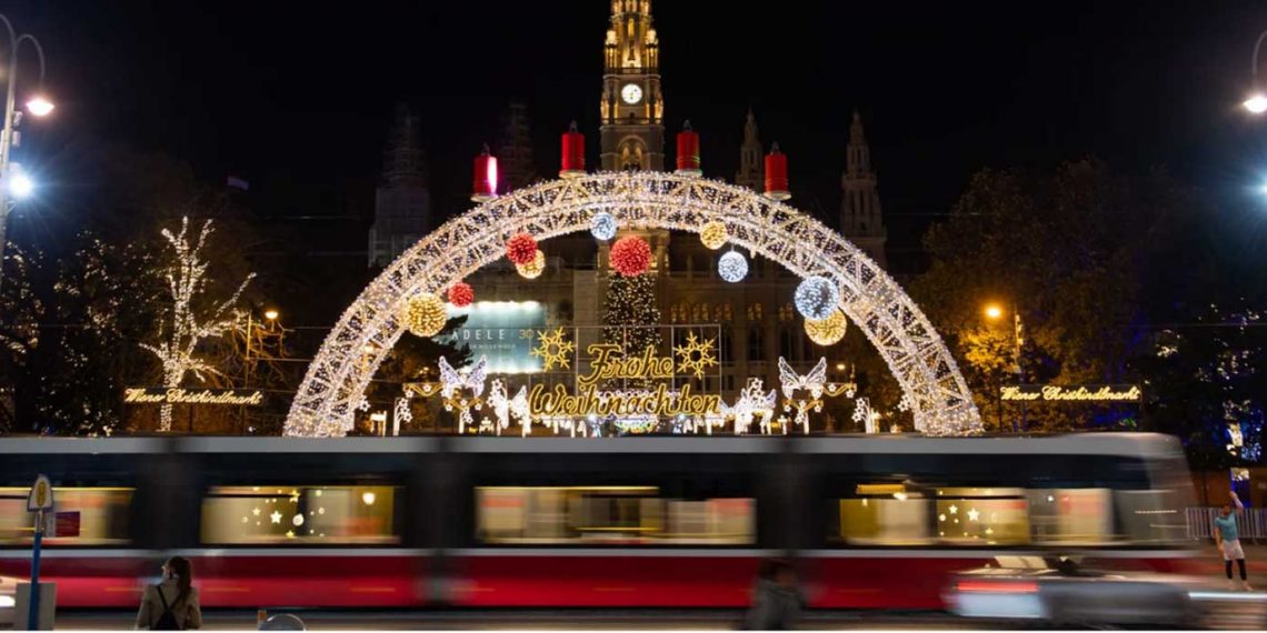 «Καμπανάκι» ΠΟΥ για τη μετάλλαξη Όμικρον: Πολύ υψηλός ο κίνδυνος -Τα κράτη να επιταχύνουν τον εμβολιασμό