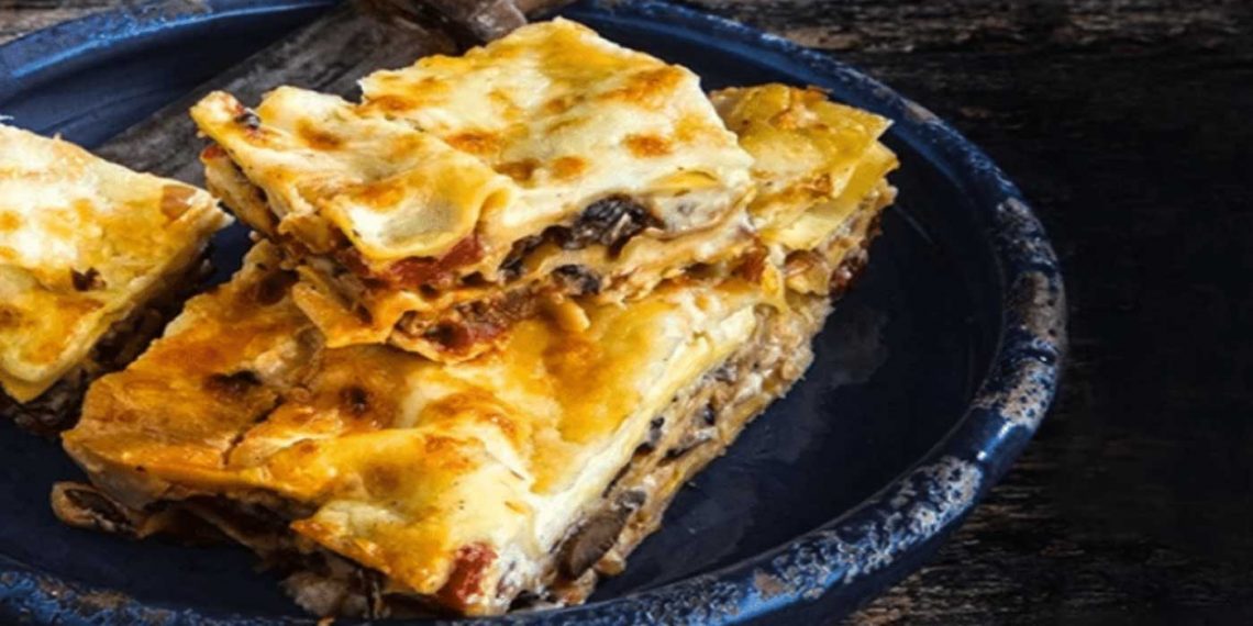 Πεντανόστιμη νηστίσιμη συνταγή από την Αργυρώ Μπαρμπαρίγου: Νηστίσιμα λαζάνια με πλούσια κρέμα και σάλτσα!