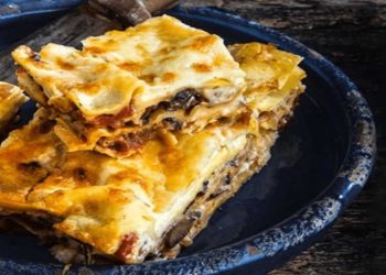 Πεντανόστιμη νηστίσιμη συνταγή από την Αργυρώ Μπαρμπαρίγου: Νηστίσιμα λαζάνια με πλούσια κρέμα και σάλτσα!