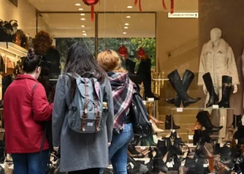Κορωνοϊός: Δημοσιεύθηκε το ΦΕΚ με τα νέα μέτρα που ισχύουν από τη Δευτέρα